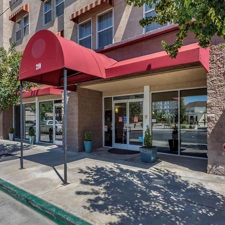 Comfort Suites Visalia - Convention Center Exterior photo